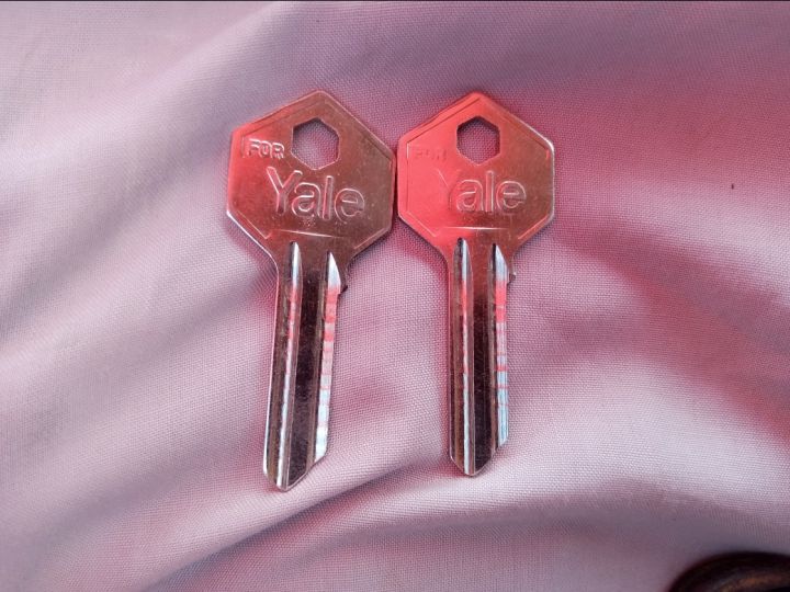 Original%20Door%20Lock%20Keys%20Pack%20of%202%20-%20Image%202