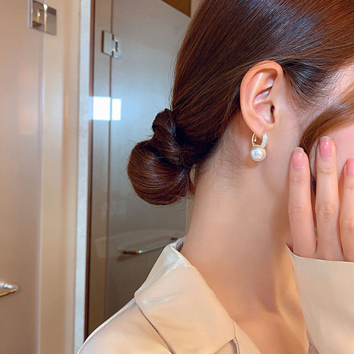 Korea%20Fashion%20New%20%20Light%20Luxury%20Simple%20Classic%20Pearl%20Drop%20Earrings%20Birthday%20Party%20Gift%20Woman%20Jewelry%20Stud%20Earrings%20-%20Image%203
