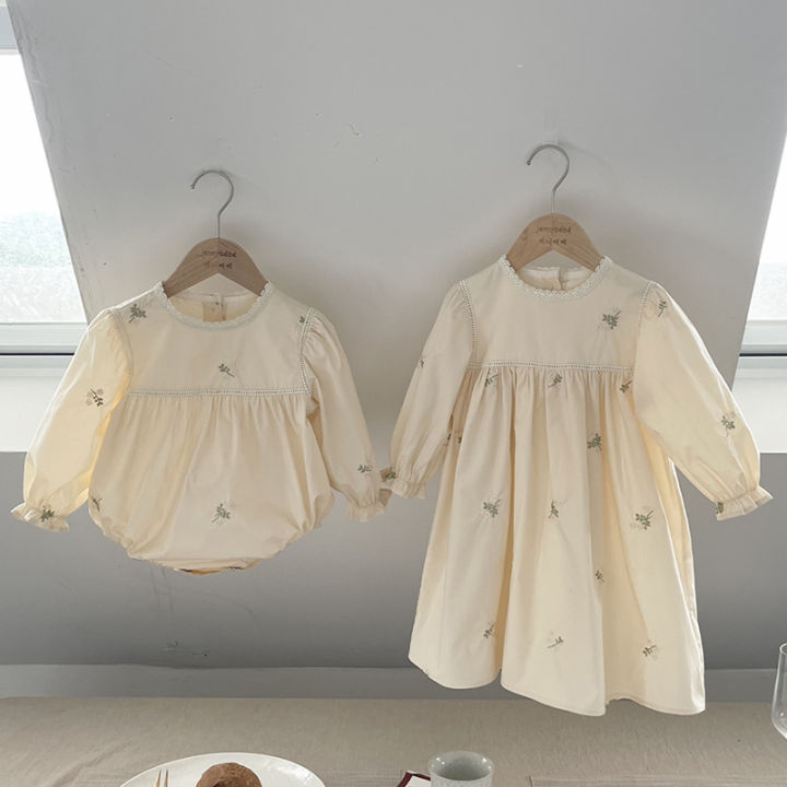 Family%20Sister%20Matching%20Dress%20Outfit%20Baby%20Girls%20Clothes%20Sisters%20Dress%20Embroidered%20Hollow%20Girl%20Dress%20Baby%20Romper%20Princess%20Dresses%20-%20Image%203