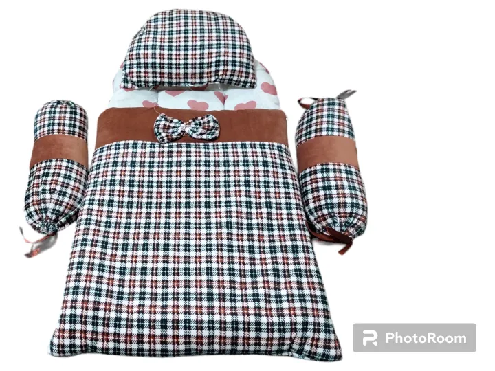 Winter%20Baby%20carrynest%20for%20boys%20and%20girls%20Winter%20warm%20velvet%20carrynest%20for%20kids%20Winter%20carrynest%20for%20babies%20with%20pillow%20-%20Image%203