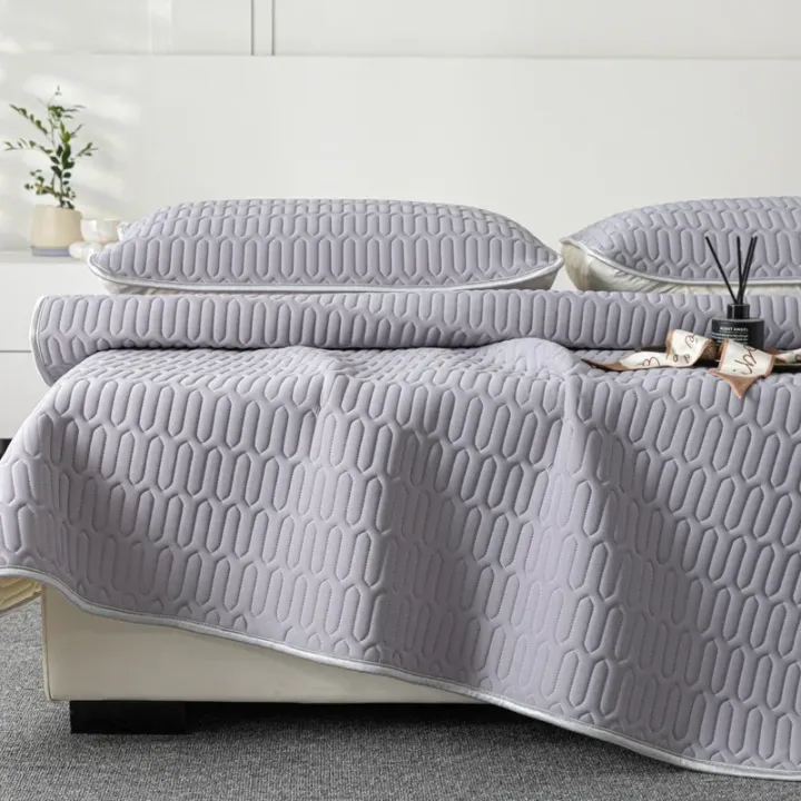 Cooling%20Bed%20Sheet%20Set%20with%20Pillowcases%20Ice%20Silk%20&%20Latex%20Quilted%20Breathable%20Cover%20Solid%20Summer%20Bedding%20Comfort%20&%20Heat%20Resistance%20-%20Image%202