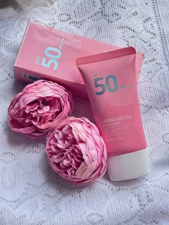 Laikou%20Japan%20Sakura%20Sunscreen%20SPF50%20PA+++%20-%20Image%205