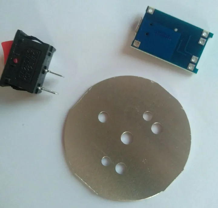 DC%204%20Volt%205%20Watt%20LED%20Lamp%20Combo%20Package%20(4V%205W%20Led%20Lamp%20Plate,%20TP4056%20Charging%20Module,%20On/Off%20Switch)%20-%20Image%203