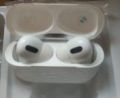 realmi airpord with case. 