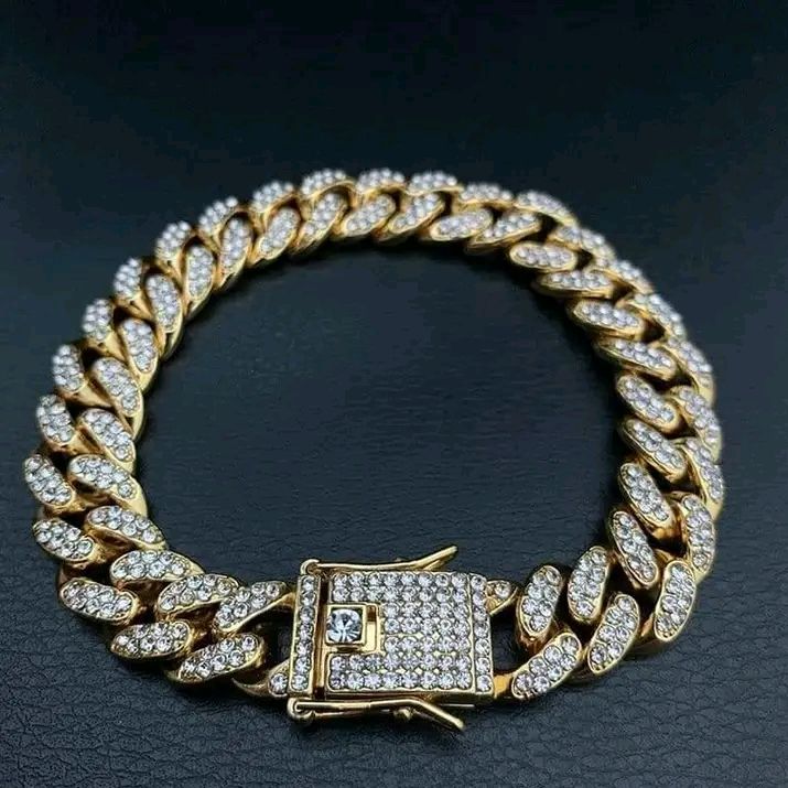 New%20Elegant%20Men%20Fashion%20Bracelet,%20High-Quality%20Alloy%20Chain%20with%20CZ%20Crystals,%20Stylish%20Accessory%20-%20Image%204