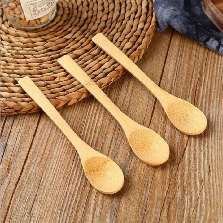 1pcs%20Handmade%20Golden%20Bamboo%20Matcha%20Whiskey,%20Traditional%20Japanese%20Matcha%20Blender%20-%20Tea%20Set%20Made%20from%20Durable%20and%20Sustainable%20-%20Image%205