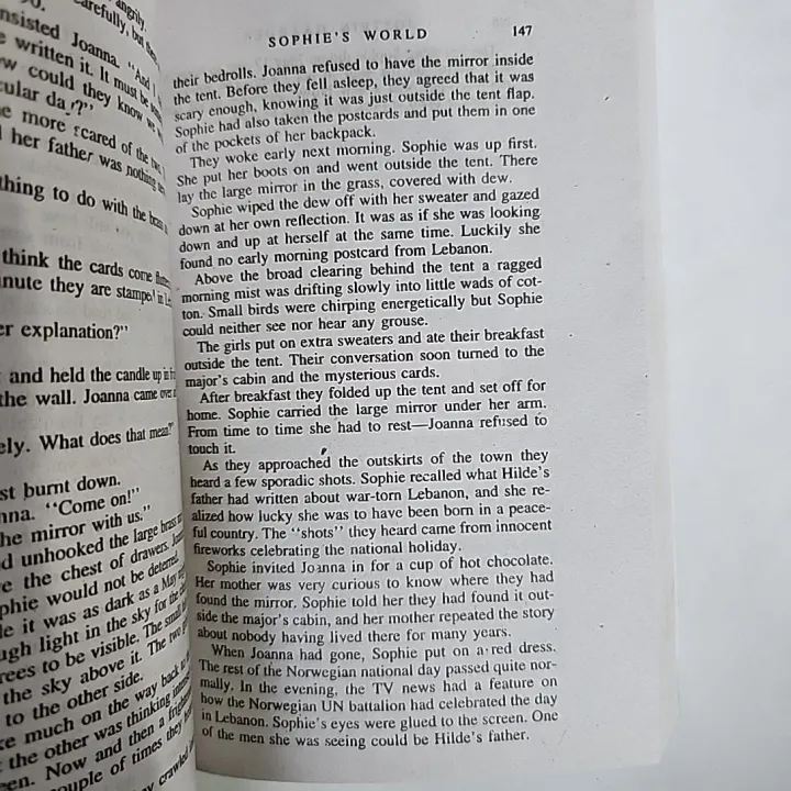 SOPHIE'S%20WORLD%20BY%20JOSTEIN%20GAARDER%20-%20Image%203