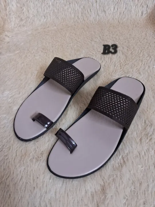 Slippers%20for%20women%20Beauty%20handmade%20slides%20black%20and%20gold%20srilanka%20made%20comfort%20for%20your%20foot%20-%20Image%206