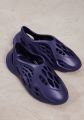Yeezy Clogs Soft and Comfortable. 