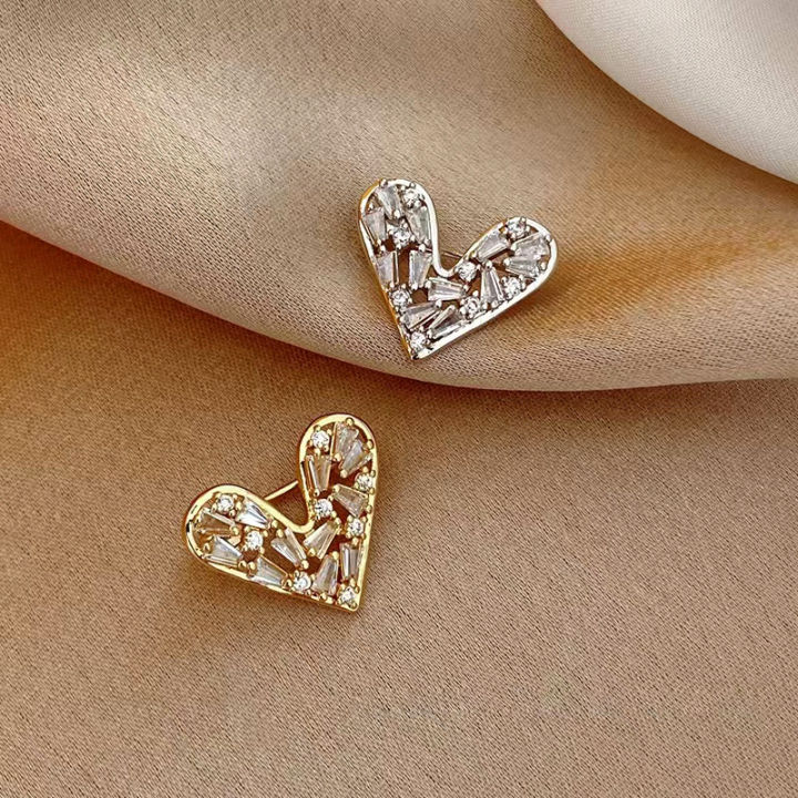 Sparkling crystal heart anti-glare buckle small brooch fashion lapel pin clothes versatile mini corsage button pin jewelry