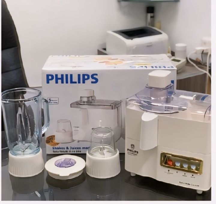 Philips Juicer Imported 3 in 1 Multifunction machine (750 Watts) 2 Years Cooper Motor Warranty