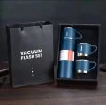 Vacuum Bottle (Vacuum Flask Set). 