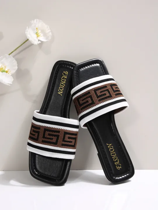 Fashionable%20Classic%20Simplicity%20Sandals%20Slides%20Women%20New%20Slippers%20Cloth%20Cover%20Letter%20Outdoor%20Casual%20Flat%20Bottom%20Slippers%20Women%20-%20Image%207