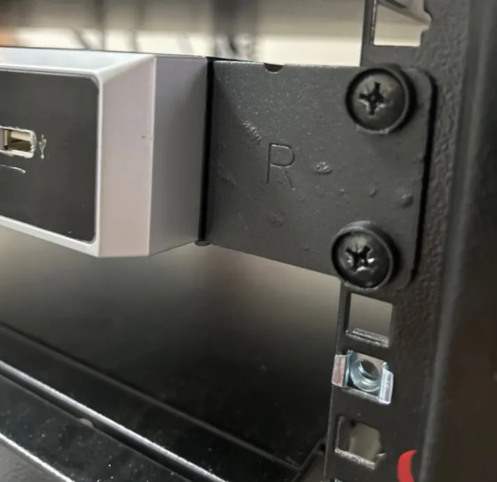 Hikvision%20Rack%20Ears%20Bolts%20Rack%20Mount%20Bracket%20Kit%20for%20Hikvision%201U%20DVR/NVR%20-%20Image%203