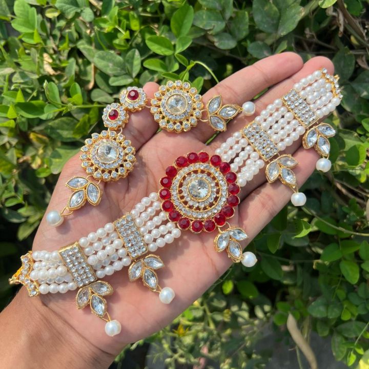 Double%20layer%20pearl%20chain%20choker%20set%20for%20women%20-%20Image%209