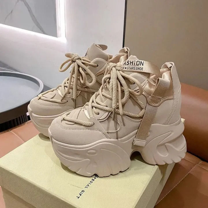 Girls%20Trendy%20Platform%20Sneakers%20%7C%20Modern%20Chunky%20Sole%20Shoes%20%7C%20Fashionable%20Casual%20Footwear%20-%20Image%207