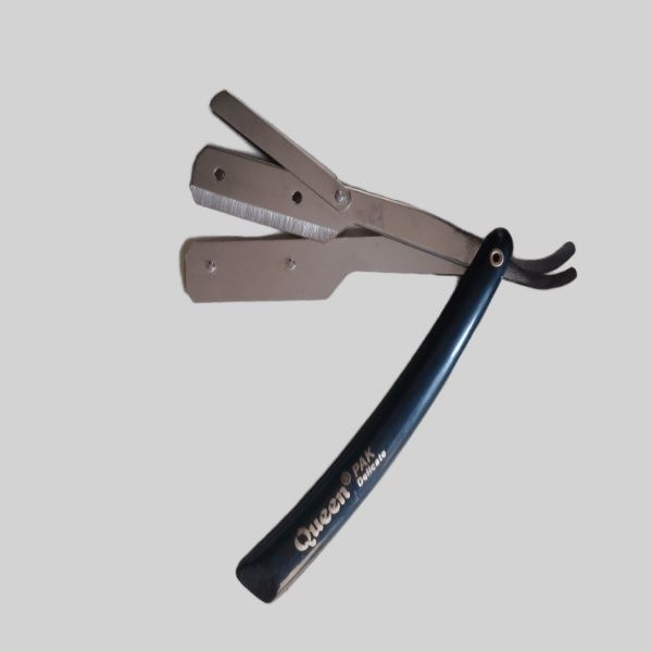 Queen%20Blade%20Razor%20profationl%20and%20Parlor,home%20use,%20Made%20in%20Pakistan.%20-%20Image%202