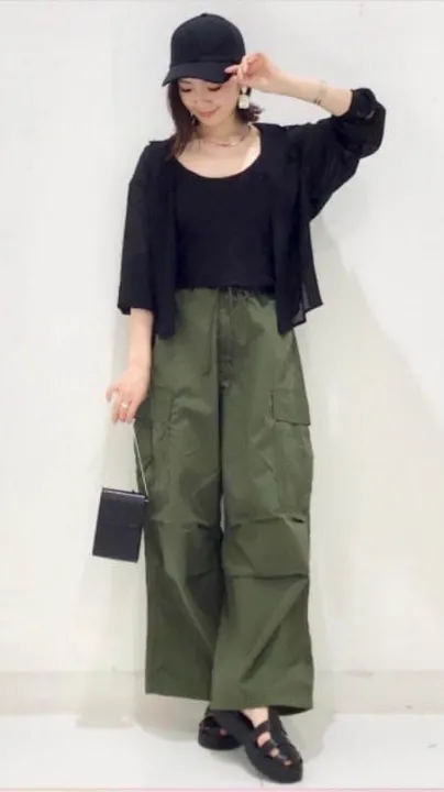 GU%20Japan%20Official%20Store%20Chain%20Cross%20Body%20Pouch%20-%20Discounted%20PU%20Leather%20Item,%20Authentic%20Japanese%20Fashion%20-%20Image%203