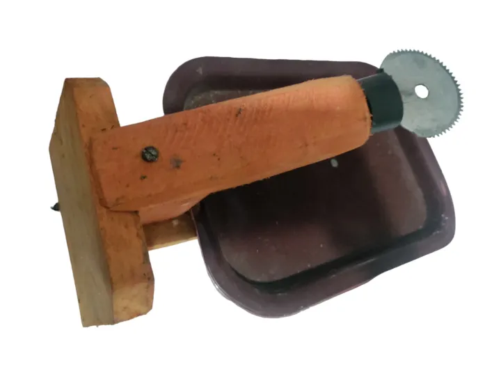 Coconut%20Scraper%20Wooden%20Table%20Top%20-%20Image%203