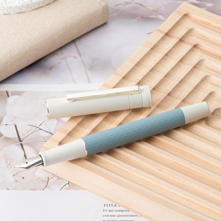 Hongdian%201862%20Fountain%20Pen,%20Iridium%20Fine%20Nib%20with%20Ink%20Converter,%20Fresh%20Sea%20Blue%20Contrasting%20Color%20Smooth%20Writing%20Pen%20with%20Metal%20Box%20Set%20-%20Image%204