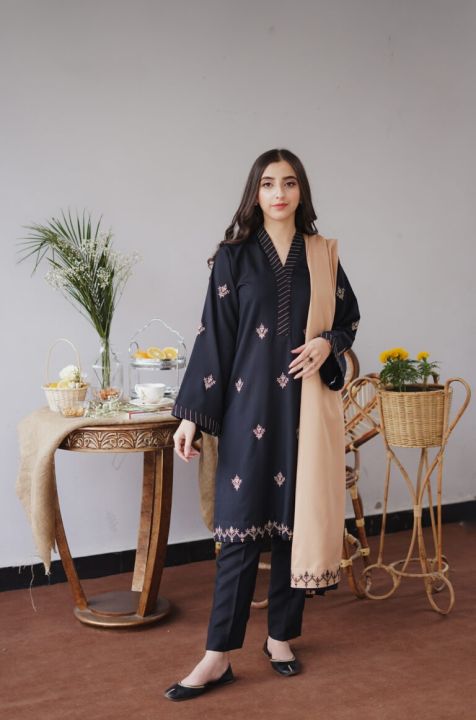 Girls & Women 3 Piece Embroidered Dhanak Winter Suit | Pashmina Shawl | Unstitched Wedding Dresses | Party Wear New Arrival 2025/26|Wholesale Prices Available