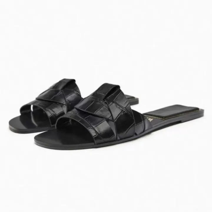 2025%20Summer%20Women's%20Slippers%20Shoes%20Ladies%20Slides%20High%20Quality%20Sandals%20Womens%20Shoes%20Tongs%20Femme%20Fashion%20Design%20Beach%20Flat%20Slipper%20-%20Image%205