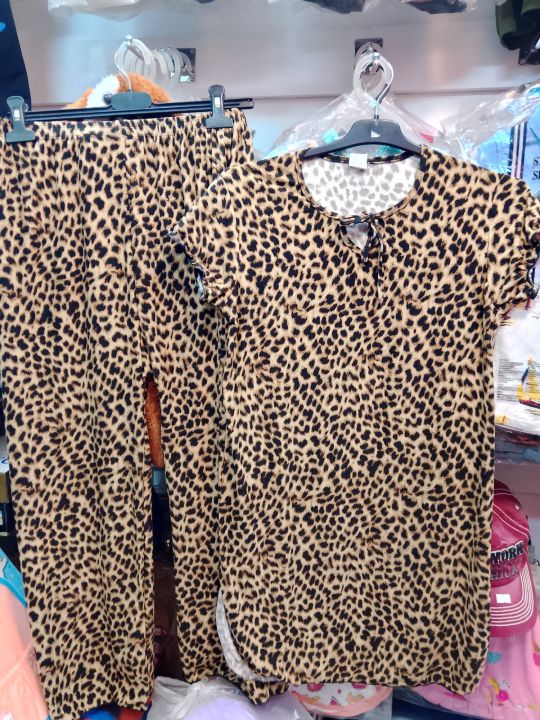 ladies free size china soft fabric t shirt and plazzo set for regular use