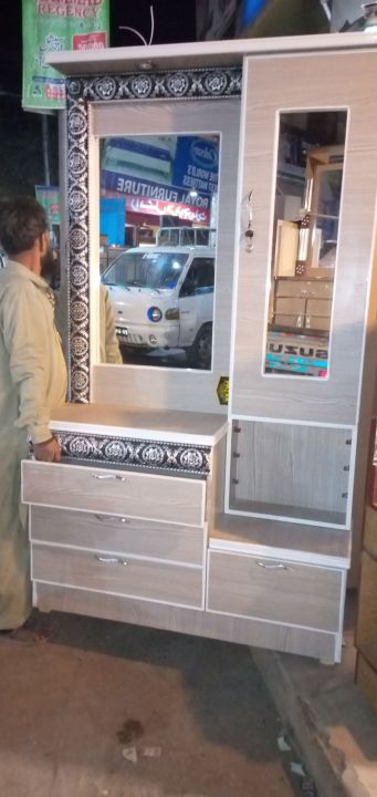 4%20pies%20bedroom%20set%20-%20Image%202