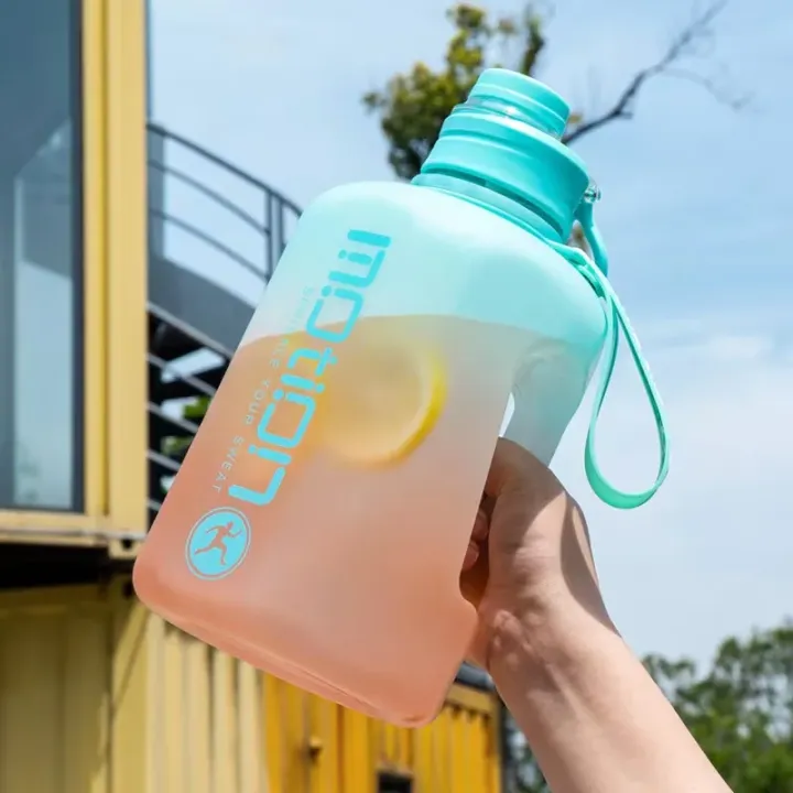 2%20Liter%20Sports%20Water%20Bottle%20With%20Straw%20Large%20Capacity%20Fitness%20With%20Scale%20Gradient%20Kettle%20Outdoor%20Plastic%20Portable%20Water%20Bottle%20-%20Image%207