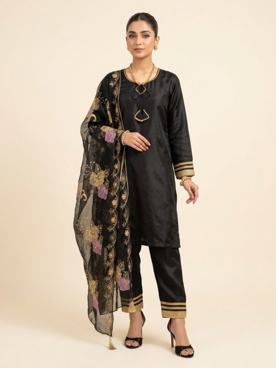 Outfits%20By%20HA%20sahfoono%20beautiful%20colours%20and%20designs%20-%20Image%205