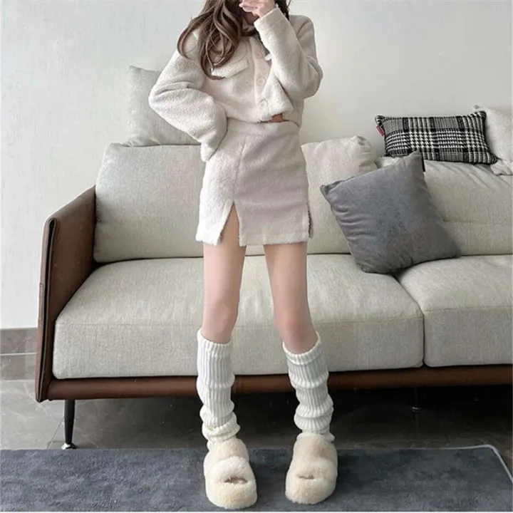 Winter%20Japanese%20College%20Style%20Retro%20Button%20Leg%20Warmer%20Women's%20Knitted%20Sock%20Cover%20white%20Long%20Pile%20Socks%20-%20Image%204