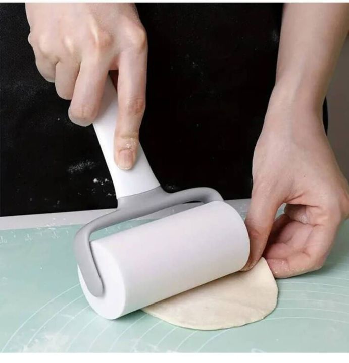 Rolling Pin Smooth And Round Comfortable Handle Compact Momo roller
