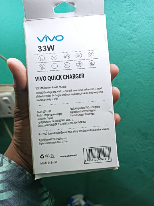 Vivo%2033w%20Fast%20Charger%20-%20Image%202