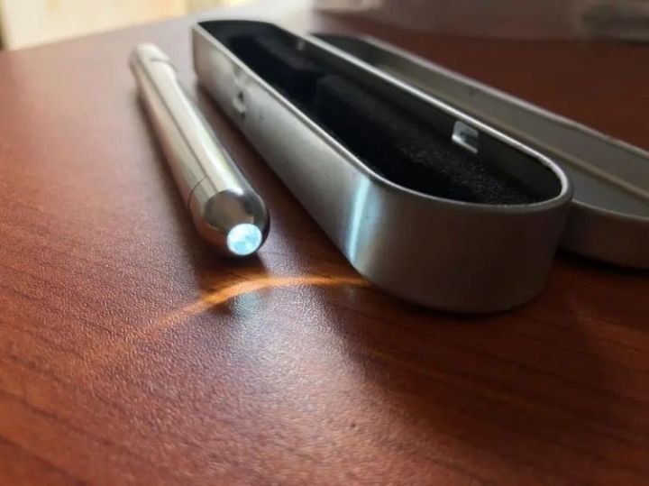 Medical Pen Lights for Nurses Doctors, Reusable LED Medical Penlight Flashlight with Pupil Gauge and Ruler, White Light, Silver