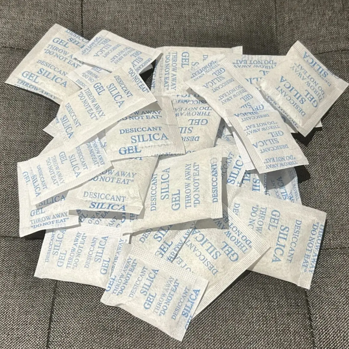 1g%20100/200/500%20bags%20Non%20Toxic%20nonwovens%20Silica%20Gel%20Desiccant%20Damp%20Kitchen%20Room%20Living%20Moisture%20Dehumidifier%20Absorber%20Bag%20-%20Image%202