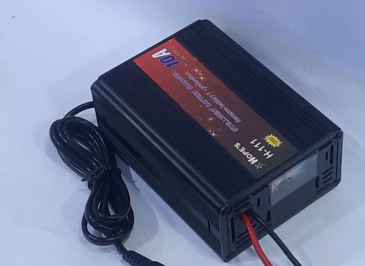 Battery charger hope's 10 amp  smart charger