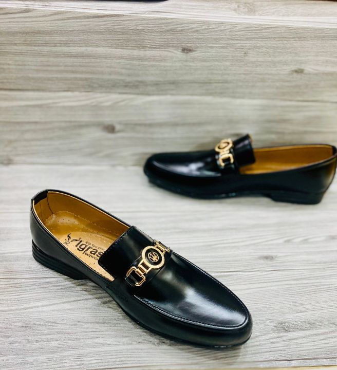 Mens%20Casual%20Shoes%20Random%20Logo%20Unique%20Design%20-%20Image%203