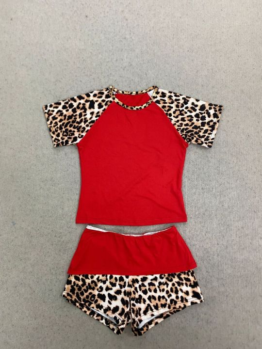 2026%20New%20American%20Retro%20Leopard%20Pattern%20Splicing%20Top%20and%20Shorts%20Set%20Y2K%20Punk%20Street%20Fashion%20Trend%20Personalized%20Casual%20Hot%20Girl%20-%20Image%204
