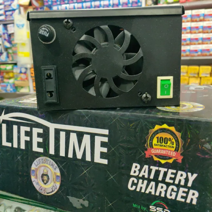Lifetime%20Battery%20Charger%2030%20amp%20with%20Intelligent%20Power%20Supply%20-%20Image%203