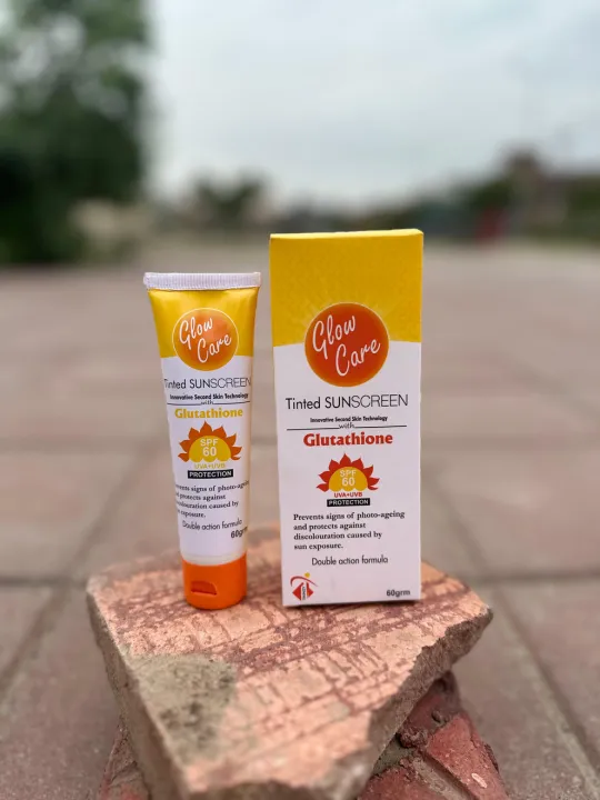 Glowcare%20Tinted%20Sunscreen%20-%20Image%203