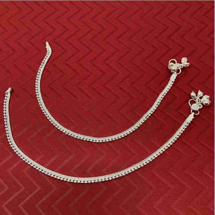 This%20exclusive%20and%20stylish%20anklet%20set%20is%20perfect%20for%20girls%20and%20women%20who%20want%20to%20add%20a%20touch%20of%20charm%20to%20their%20look.%20Made%20from%20high-quality%20copper,%20this%20anklet%20set%20is%20durable%20and%20long-lasting.%20The%20intricate%20design%20and%20charming%20look%20of%20this%20anklet%20set%20make%20-%20Image%204