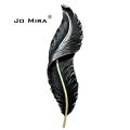 Fiber material. New modern luxury italian style leaf led wall mounted lamp for rooms , hotels , restaurants and Art decorations. 