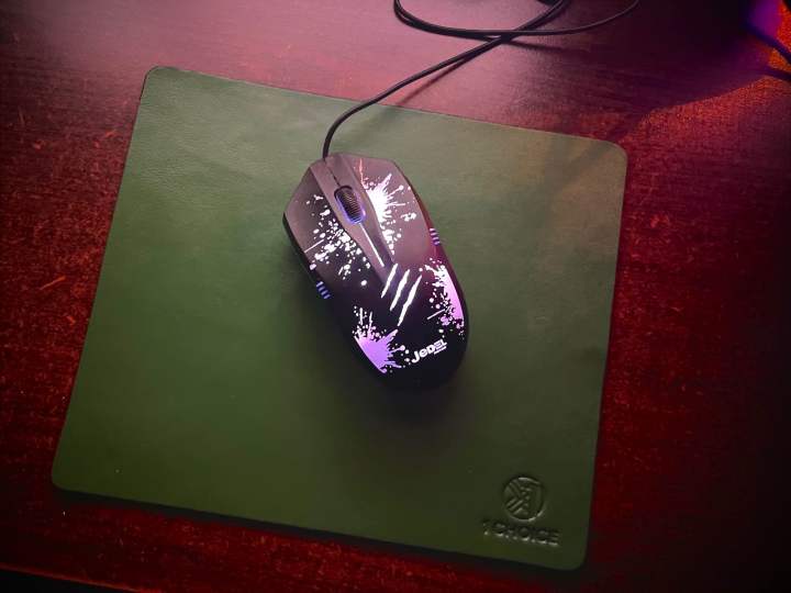 Mouse%20pad%20-%20Image%202