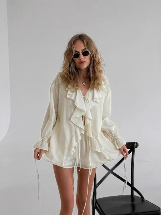 2025%20Summer%20Fashion%20New%20Women's%20Elegant%20Shorts%20Set%20with%20Ruffle%20Edge%20Temperament%20Casual%20Sports%20Tie%20Up%20Two-piece%20Set%20-%20Image%202