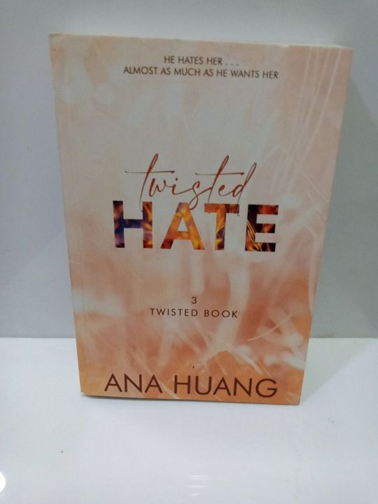 twisted hate book#3 by Ana Huang