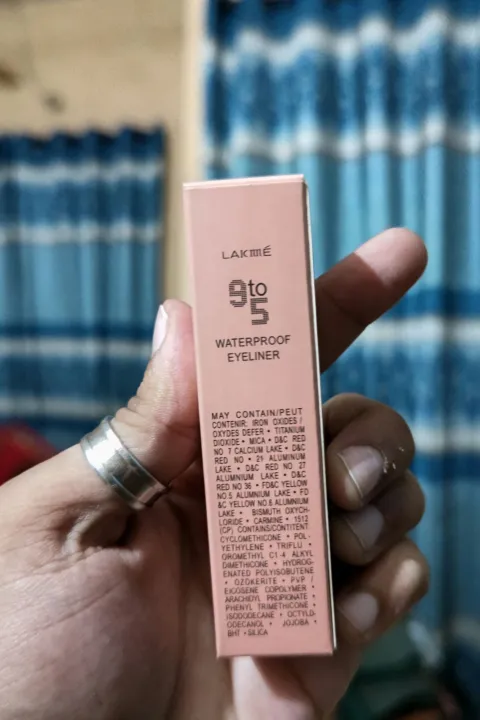 Lakme%209to5%20waterproof%20%20eyeliner%20-%20Image%202