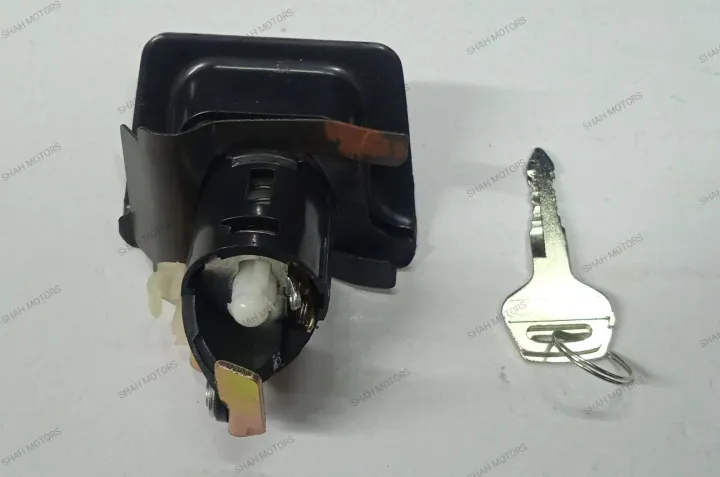 Suzuki%20Mehran%20Vxr%20Diggi%20Push%20Lock%20with%20Key%20Pcs%20-%20Image%202