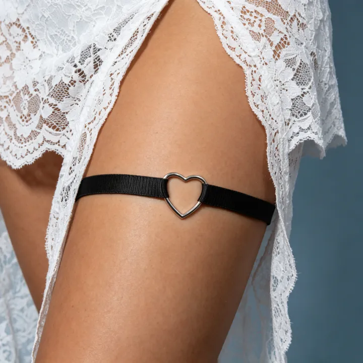 Lolita%20%20Garters%20Leg%20Belt%20Punk%20Cross%20Heart%20Bow%20Leg%20Ring%20Goth%20Elastic%20Bell%20Thigh%20Choker%20Chain%20Women%20Lingerie%20Cosplay%20Harness%20-%20Image%203