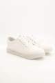 Plain White Sneakers for Women – High-Quality and Versatile. 