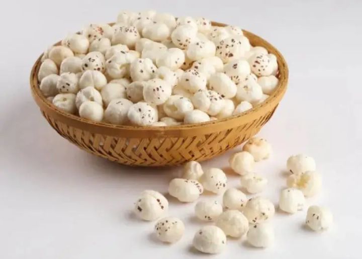 Phool%20Makhna%20%7C%20Lotus%20Seeds%20%7C%20Fox%20nuts%20%7C%20Premium%20Quality%20%7C%20200gm%20-%20Image%202